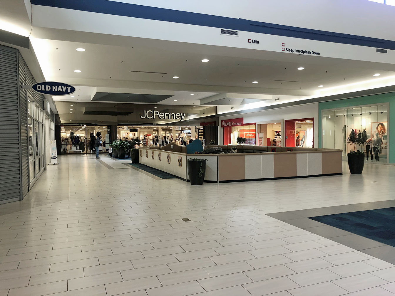 Dakota Square 3