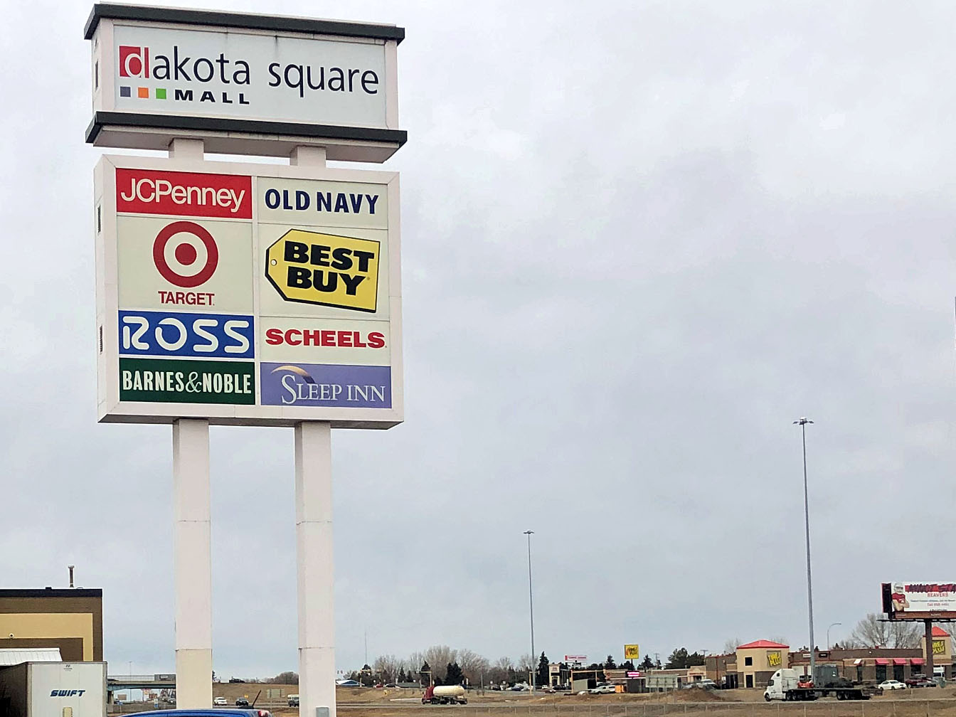 Dakota Square 8
