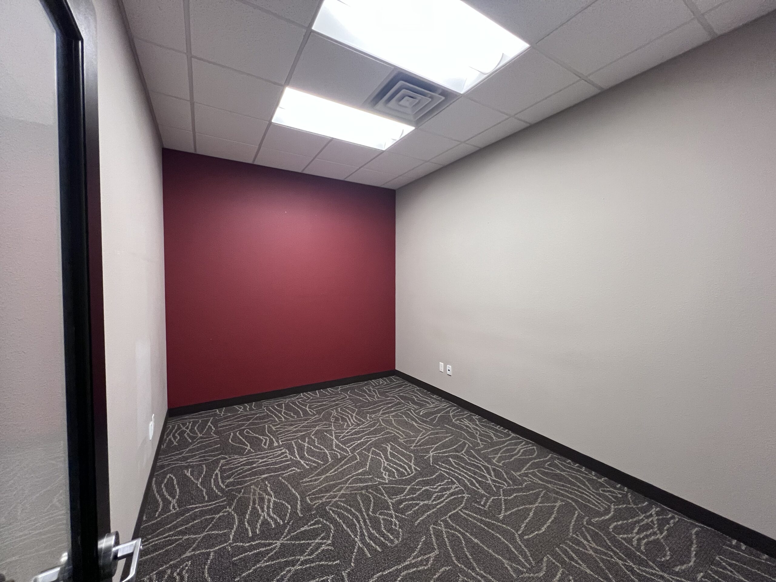 Suite 208